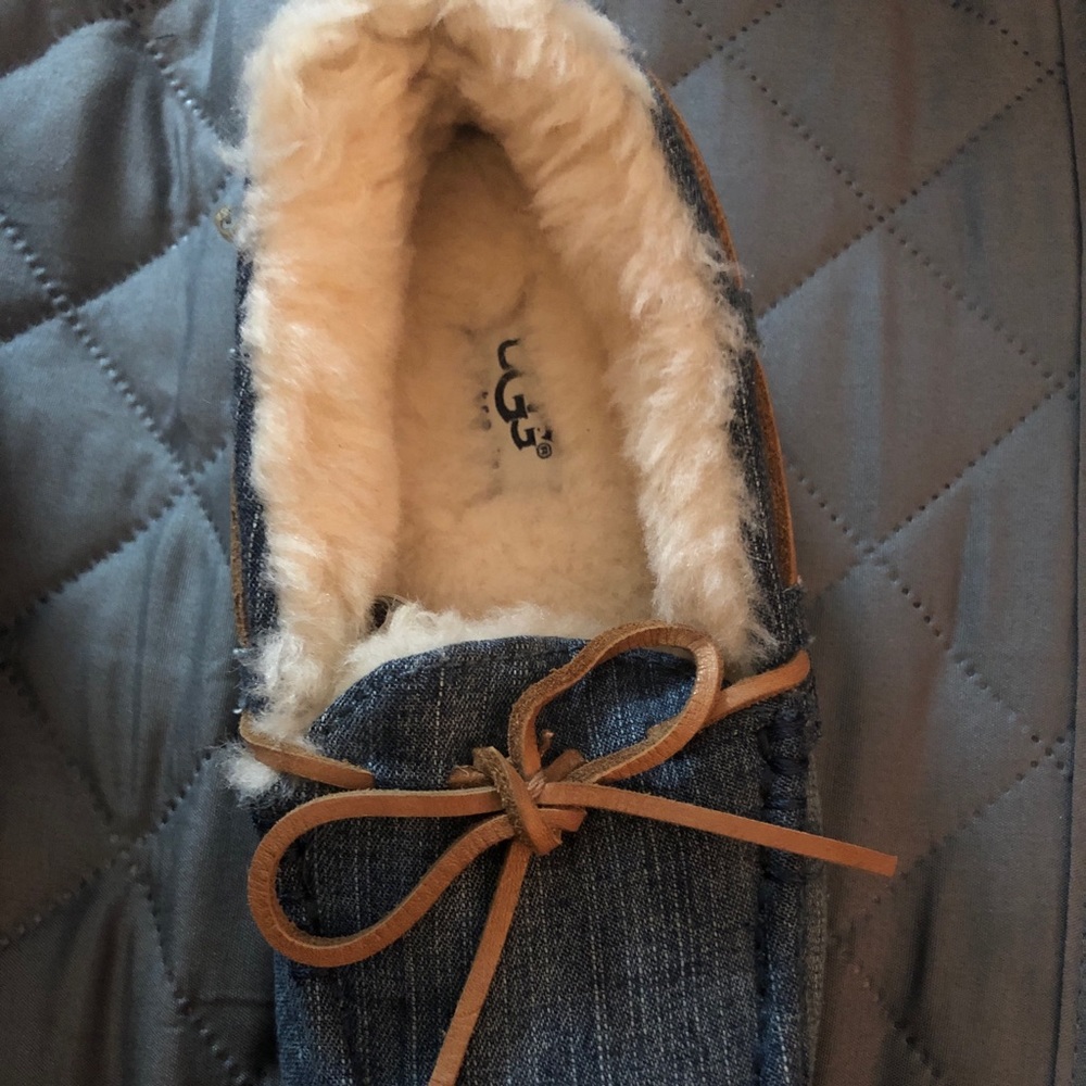 Uggs slippers